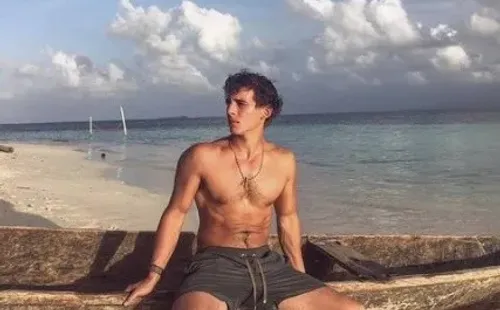 Miguel Herrán tiene 14 millones de seguidores en Instagram (@miguel.g.herran)