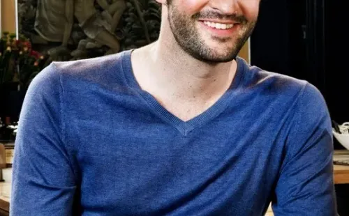 Tom Ellis, en la serie ‘Miranda’.