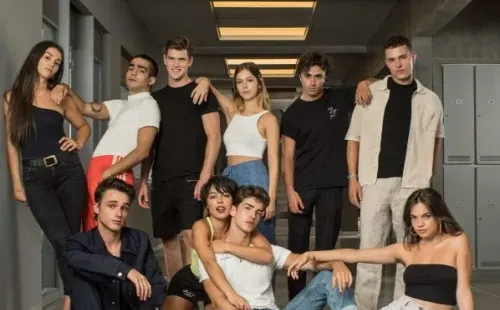 El elenco de la serie ‘Élite’ para la cuarta temporada. Foto: Netflix