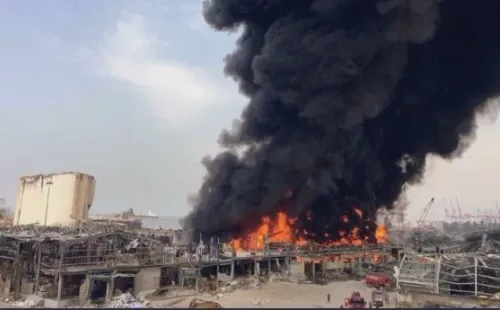 El incendio en Beirut, mismo lugar donde ocurrió la explosión en agosto.