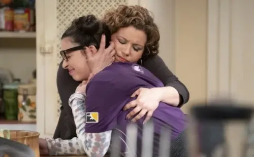 isabella gomez hbo max head of the class