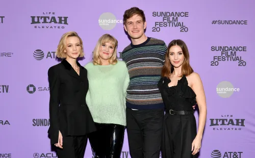 Emerald Fennell con los protagonistas de 'Una mujer prometedora'. Foto: (Getty)