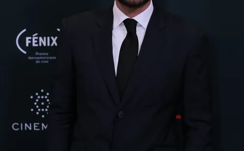 Manolo Cardona es el protagonista de Quién mató a Sara. Foto: (Getty)