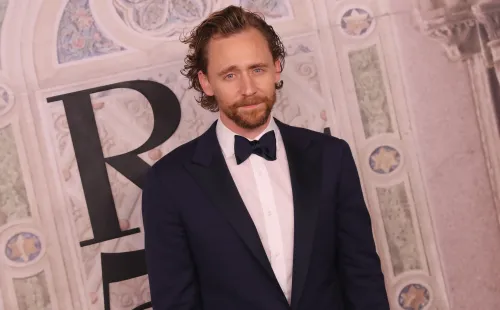 Tom Hiddleston se vuelve a poner en la piel del malvado Loki en su serie en solitario (Foto: Getty Images)