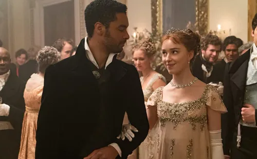 Phoebe Dynevor y Regé - Jean Page cosecharon un gran éxito. Foto: (IMDB)
