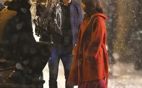 Priyanka Chorpa y Sam Heughan en pleno rodaje.