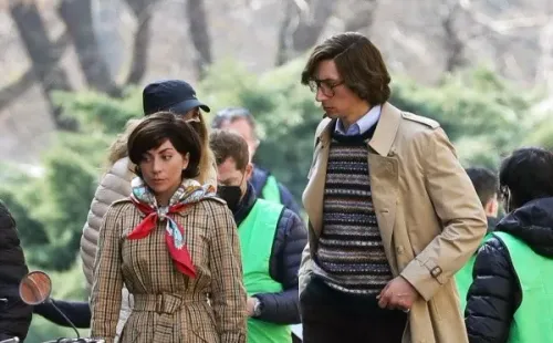 Lady Gaga y Adam Driver caracterizados como Maurizio y Patrizia. Foto: (Getty)