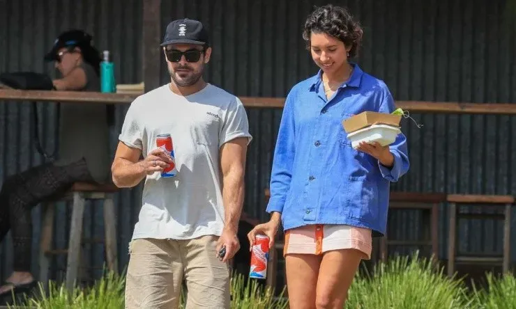Zac Efron y Vanessa Valladares