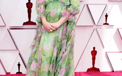 Emerald Fennell en la alfombra roja. Foto: (Getty)