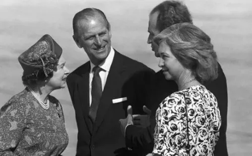Isabel II, Felipe de Edimburgo y sus primos españoles, Doña Sofía y Don Juan Carlos. Foto: (Vanitatis)