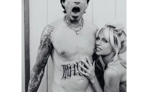 La primera imagen de Sebastián Stan y Lily James en sus papeles. Foto: (Sebastián Stan)