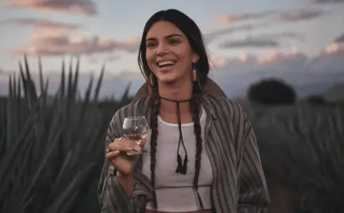La imagen de Kendall Jenner que generó la polémica @kendalljenner