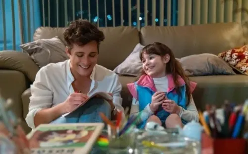 El acercamiento entre Luis Miguel y Michelle Salas comienza en este capítulo. Foto: (Netflix)