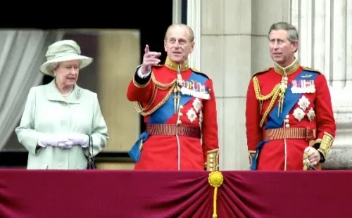 El Príncipe Carlos y Felipe de Edimburgo. Foto: (Getty)