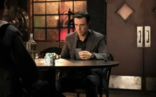 Rupert Evans en su papel de Charmed. Foto: (IMDB)