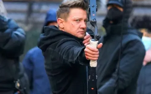 Jeremy Renner en el set. Foto: (IMDB)