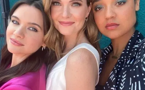 Las protagonistas de The Bold Type. Foto: (HULU)