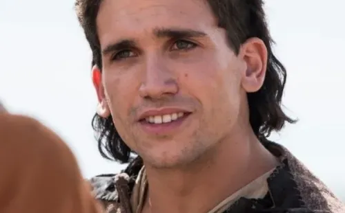 Jaime Lorente en su papel de El Cid. Foto: (Amazon)