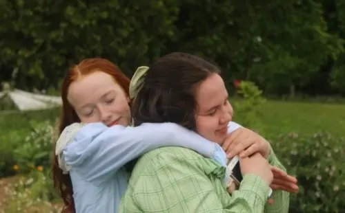Amybeth en Ann with an E. Foto: (@amybethmcnulty)