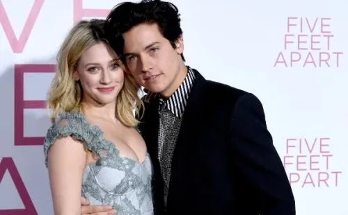 Lili Reinhart y Cole Sprouse. Foto: (Getty)