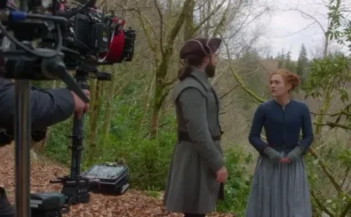 Richard Rankin y Sophie Skelton. Foto: (Starz)