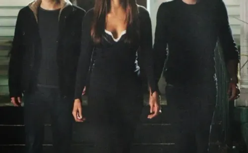 Stefan, Elena y Damon. Foto: (The CW)