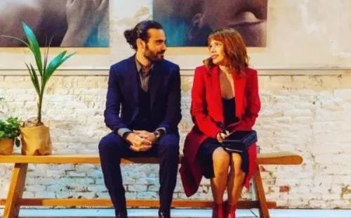 Valeria y Adri. Foto: (Netflix)