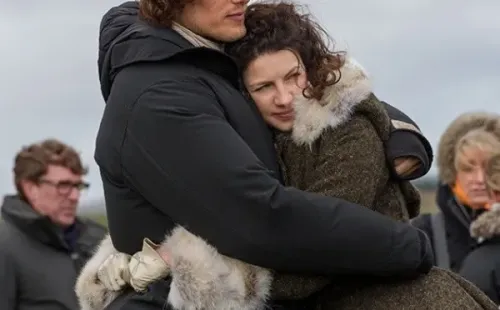 Sam Heughan y Caitriona Balfe en los rodajes de la segunda temporada. Foto: (Starz Play)