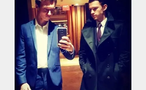 Tom Holland y Harrison Osterfield. Foto: (@tomholland2013)