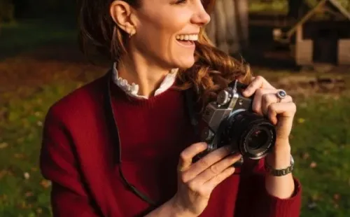 El look de saco con camisa con cuello de Kate Middleton. Foto: (@dukeandduchessofcambridge)