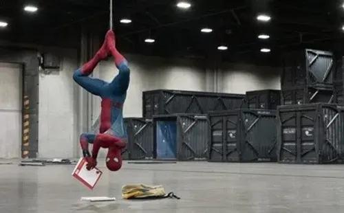 Los lanza telarañas de Tom Holland. Foto: (IMDB)
