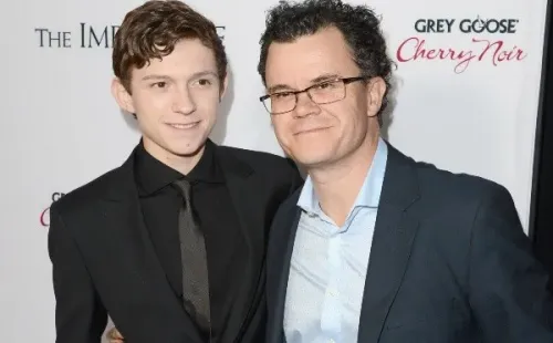 Tom Holland junto a su padre, Dominic Holland. Foto: (Getty)