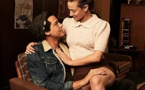 Cole Sprouse y Lili Reinhart en Riverdale. Foto: (The CW)