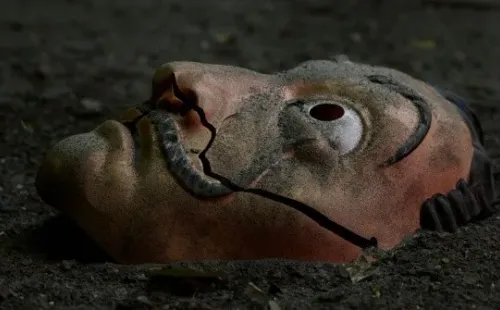 La máscara de Dalí que usan en la serie. Foto: (Netflix)