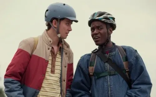 Otis y Eric. Foto: (Netflix)