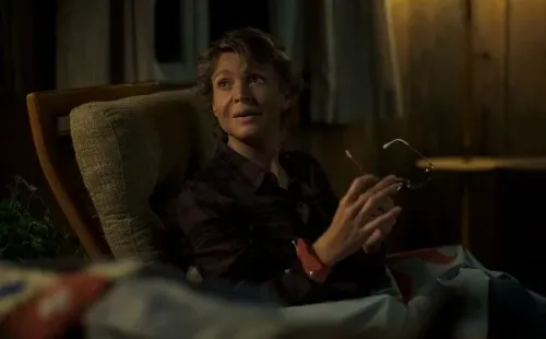 kristin lehman misa de medianoche netflix.jpg