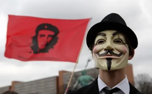 Anonymous sería el culpable del apagón social. Foto: (Getty)