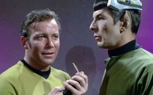 william shatner leonard nimoy capitan kirk spock star trek