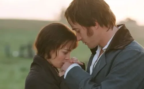 Keira Knightley y Matthew Macfadyen protagonizan Orgullo y Prejuicio. Foto: (IMDB)