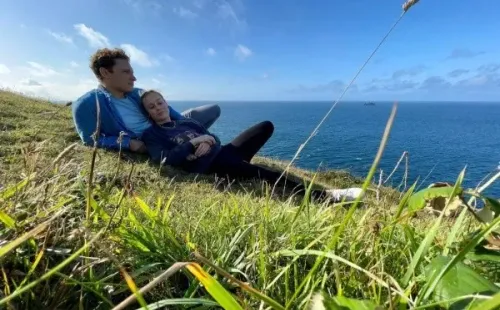 Brie Larson y Elijah Allan Blitz. Foto: (@brielarson)