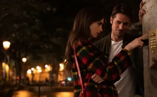 Emily y Gabriel en la primera temporada. Foto: (Netflix)