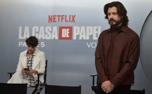 Álvaro Morte en la conferencia de prensa. Foto: (Netflix)