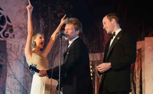 Taylor Swift fue quien animó al Príncipe William a cantar. Foto: (Getty)