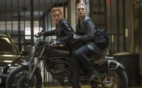 black widow scarlett johansson florence pugh