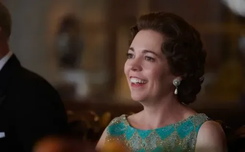 the crown netflix olivia colman