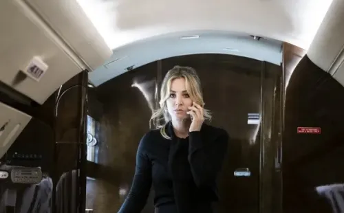 the flight attendant kaley cuoco