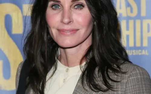 Courteney Cox protagoniza la serie de StarzPlay (Foto: Getty)