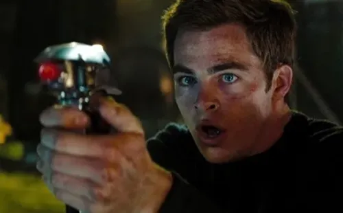 Chris Pine como Kirk. Foto: IMDb.
