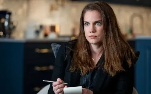 Vivian en Inventando a Anna. Foto: (Netflix)