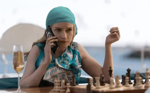 Julia Garner. Fuente: (Imbd)